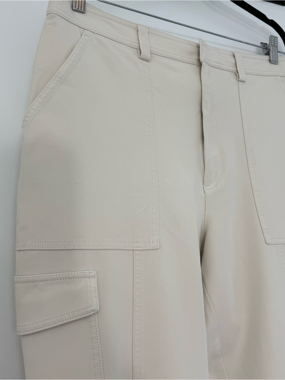 Banana Republic Cream High Waist Tapered Cargo Pants Sz 16 Jersey Knit Travel - Picture 6 of 14